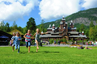 Hunderfossen Foto Esben Haakenstad