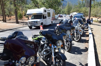 Highway 1 - Motorcykler parkeret i Yosemite National Park